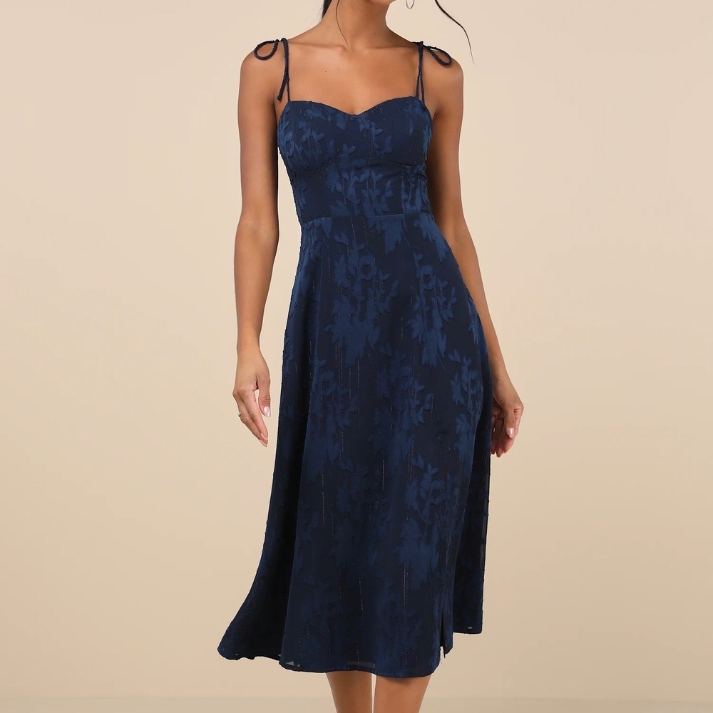Lulus Loveliest Looks Navy Floral Jacquard Tie Strap Midi‎ Dress Large NWT